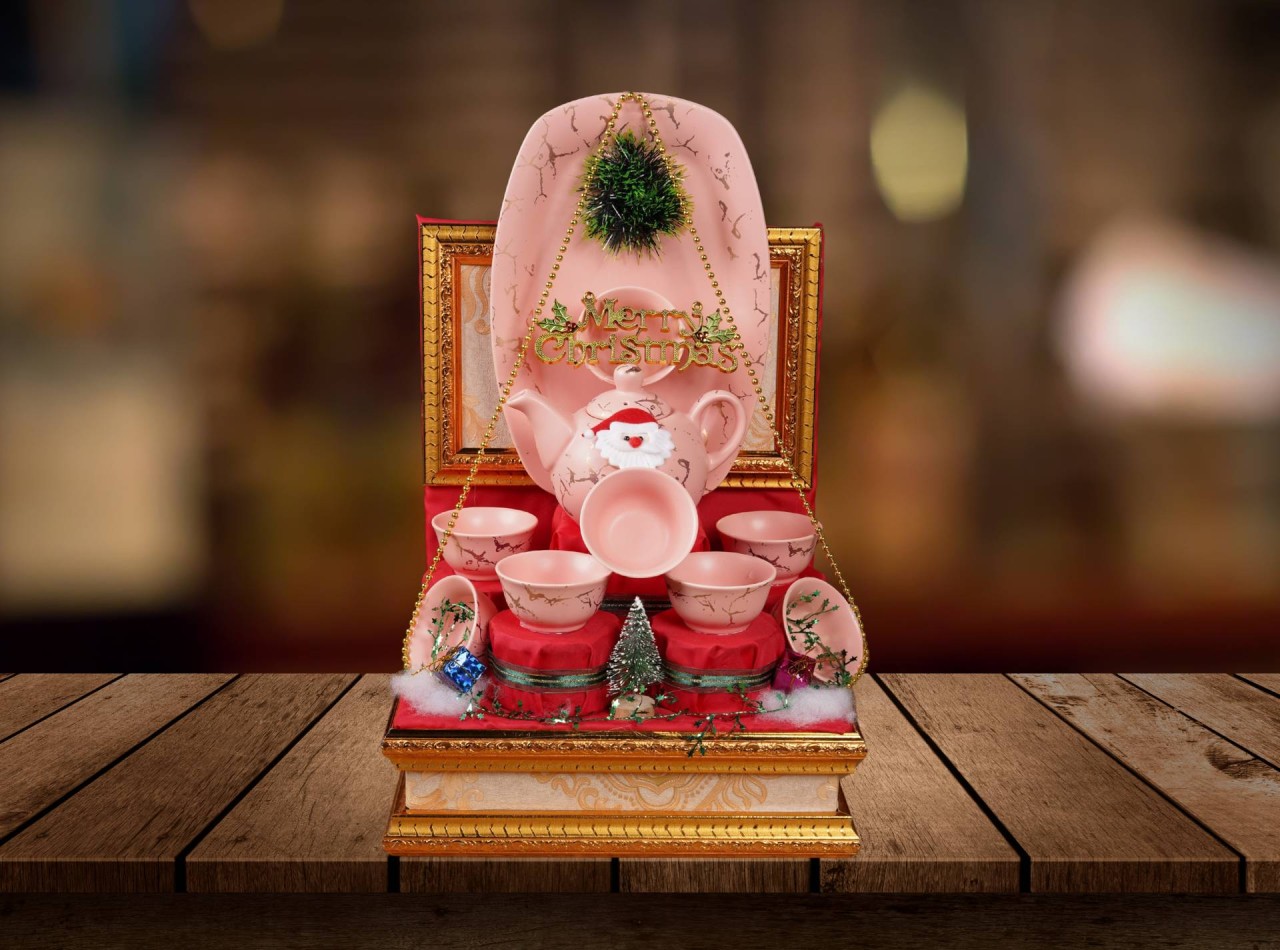 2025 HAMPERS NATAL SALLY PINK